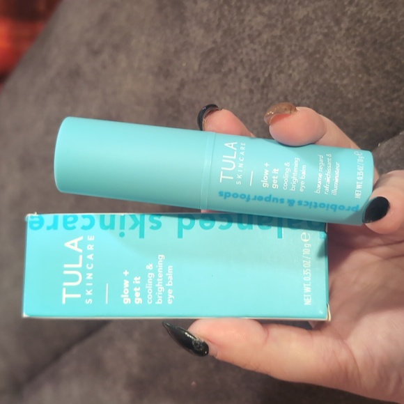 Tula Skincare Glow+Get it Cooling& Brightening Eye Balm Stick - Picture 1 of 6